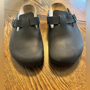 Birkenstock black oil leathered clogs (37uk 24us)